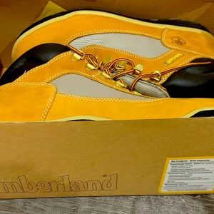 BOOTS/SHOES